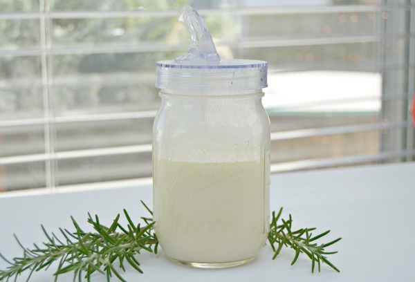 How to Make Rosemary Shampoo for Beautiful Hair