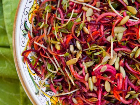 Discover the Wonders of the Beetroot, Carrot, and Apple Salad