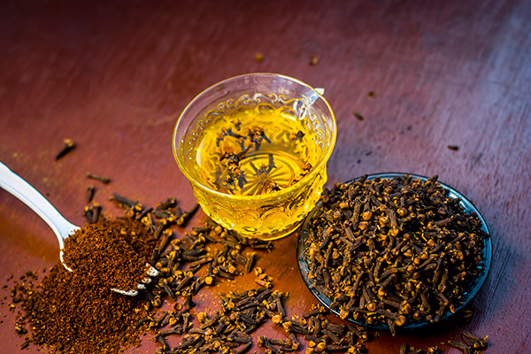 The Healing Power of Cloves: A Simple Boiled Clove Drink