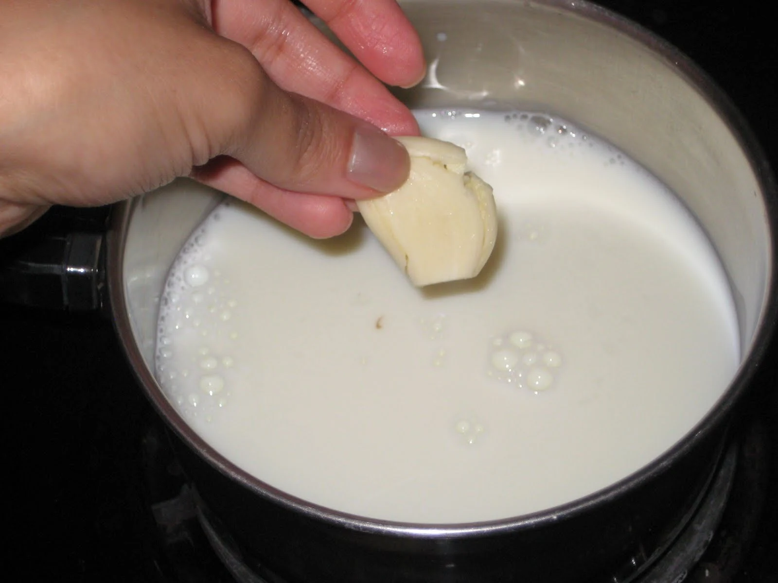 Discover the Wonders of Garlic and Milk: A 5-Minute Marvel