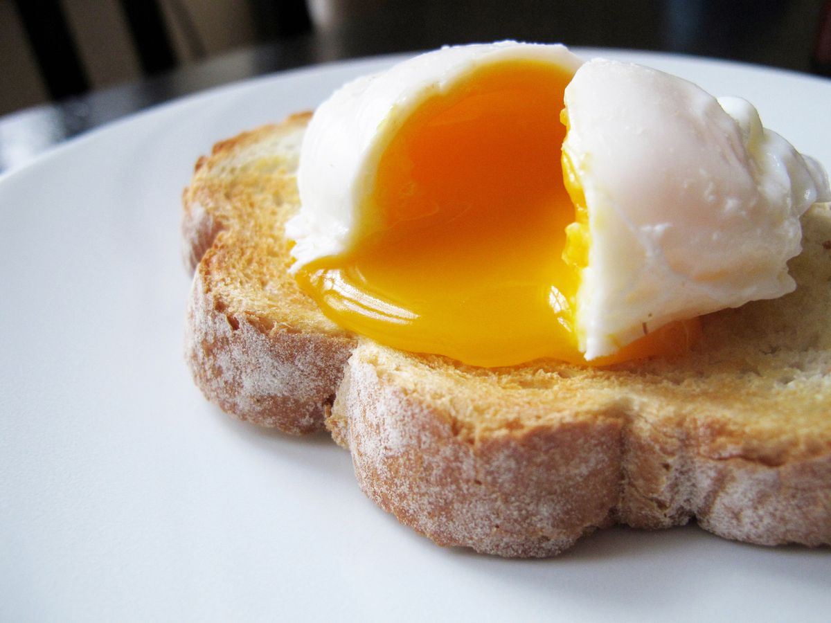 The Foolproof Way to Perfect Poached Eggs Every Time