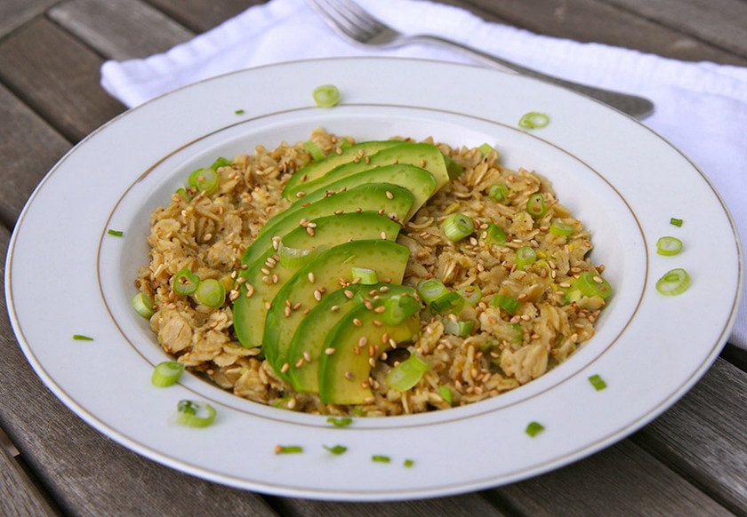 A Quick and Nutritious Start: Avocado and Oatmeal for a Delicious Breakfast