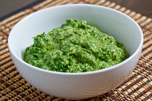 Creamy Spinach Pesto: A No-Cook Quick Delight