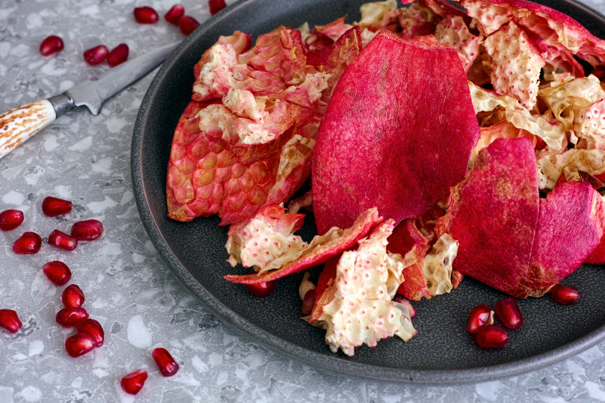 Unlocking the Hidden Treasure of Pomegranate Peel: Don’t Toss It Away!