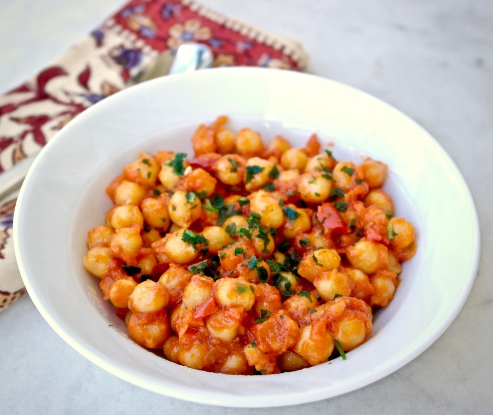 The Weekly Delight: A Scrumptious Chickpea and Tomato Recipe