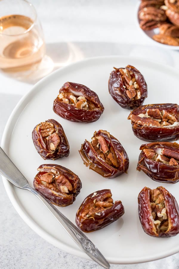 Discover the Delights of Roasted Date Seeds: A Healthy Coffee Alternative