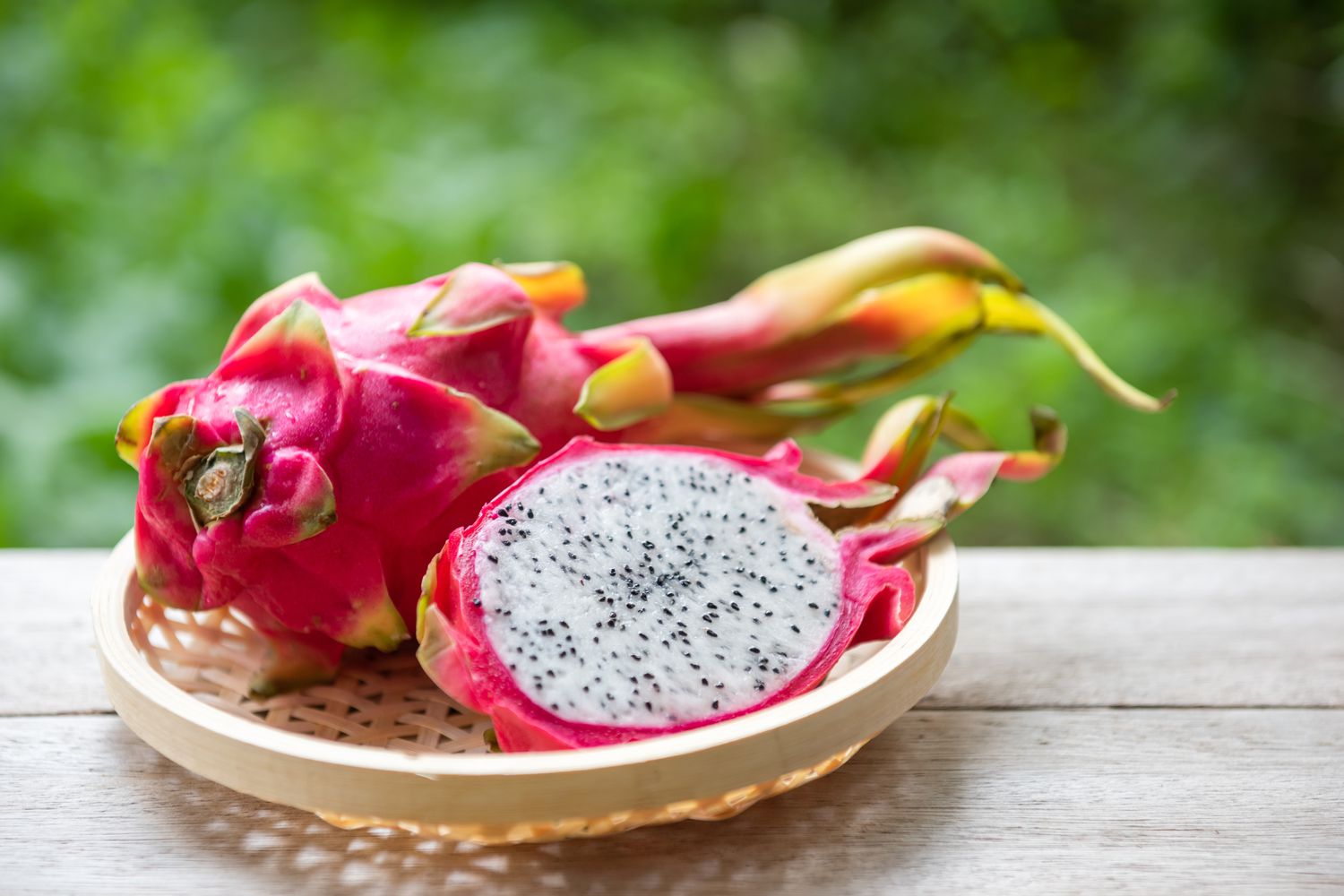 The Wise Guide to Selecting Dragon Fruit: 5 Types to Avoid