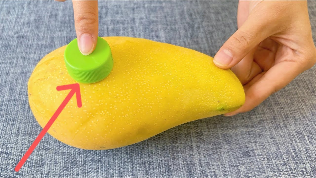 Discover the Simple Joy of Peeling Mangoes Without the Mess