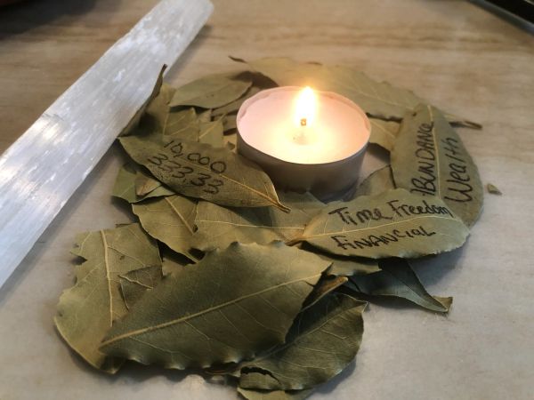 candle and leafs